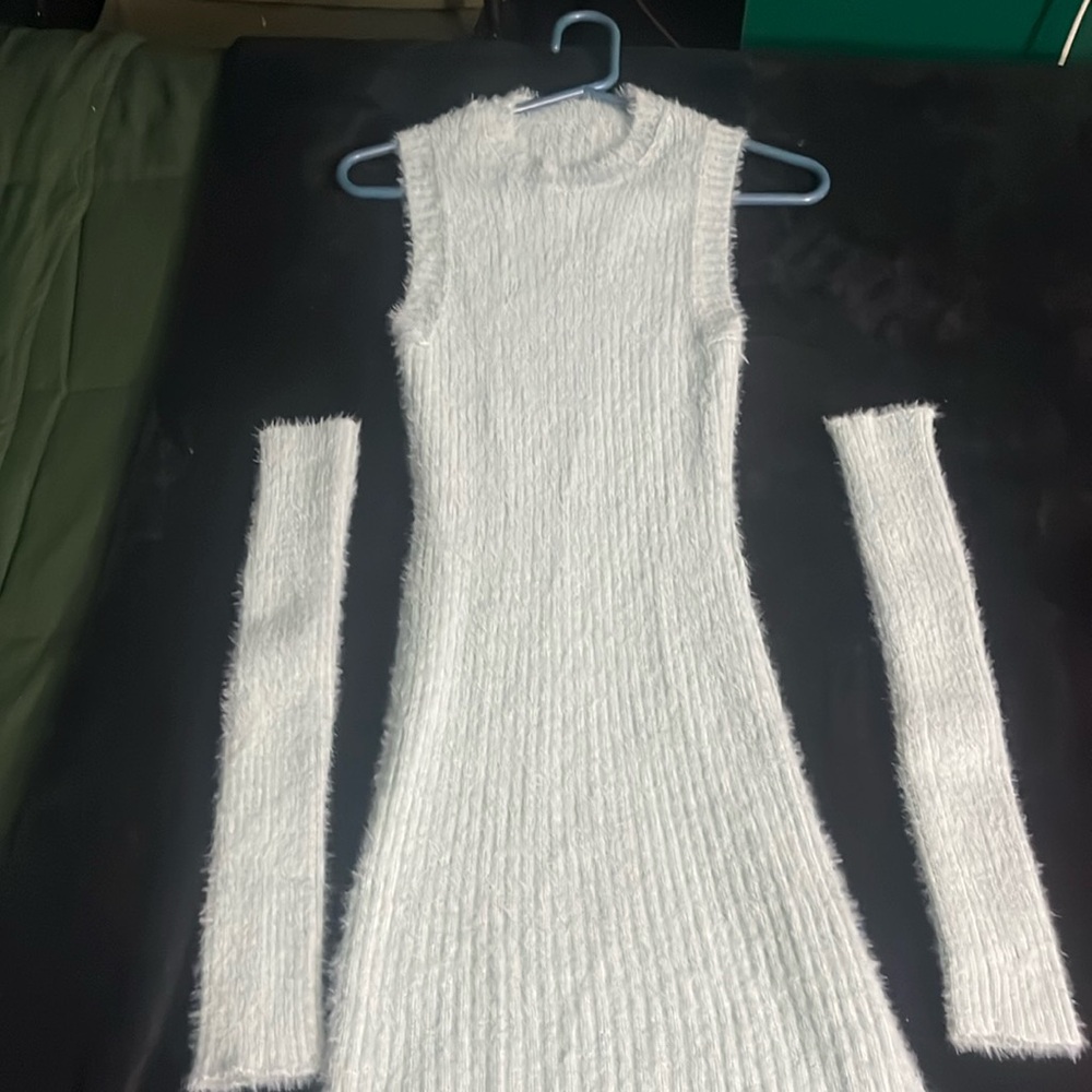 Women’s Cute fluffy dress size small brand new